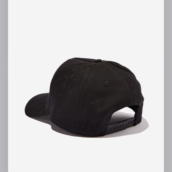 NEW SnapBack Cap. - Picture 2 of 2